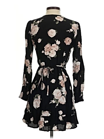 Abercrombie & Fitch Casual Dress (view 2)