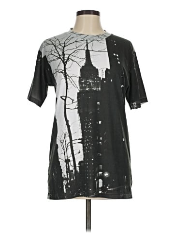 The Metropolitan Museum of Art New York Short Sleeve T-Shirt (view 1)
