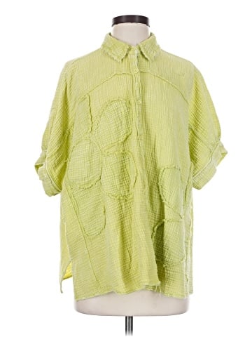Easel 3/4 Sleeve Button-Down Shirt (view 1)