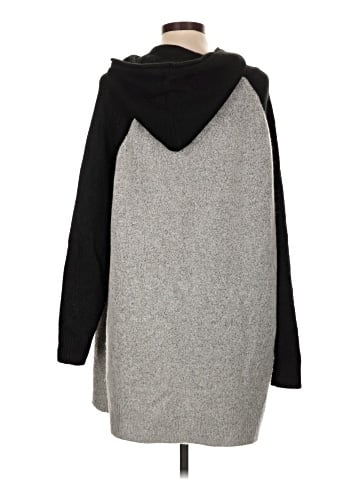 Romeo & Juliet Couture Poncho (view 2)