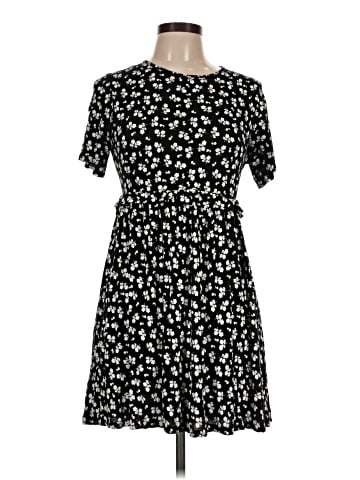 Boohoo Casual Dress (view 1)