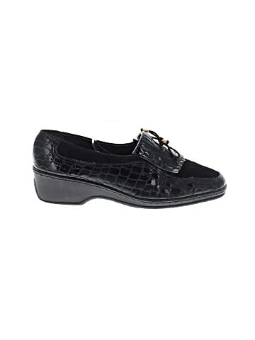 Unbranded Flats (view 1)