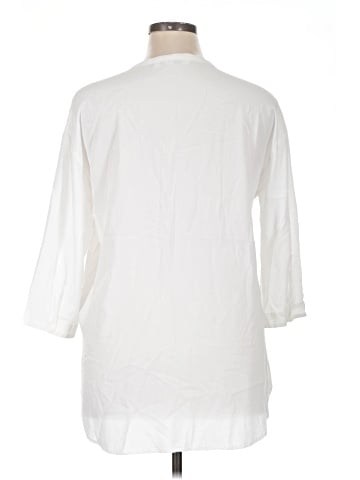 Uniqlo 3/4 Sleeve Button-Down Shirt (view 2)