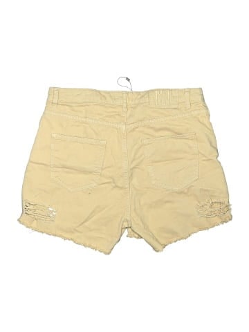 PrettyLittleThing Khaki Shorts (view 2)