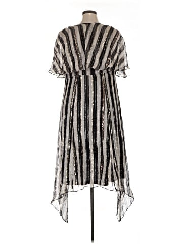 Urban Outfitters Casual Dress (view 2)
