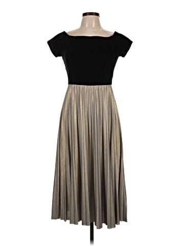 Donna Morgan Casual Dress (view 1)