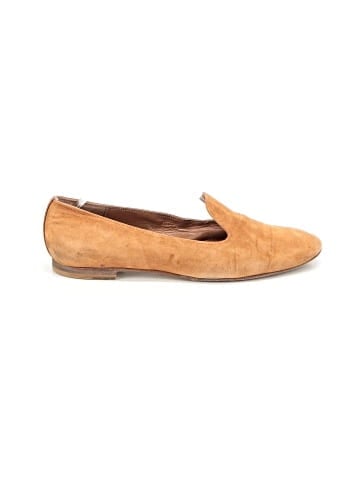 Margaux Flats (view 1)