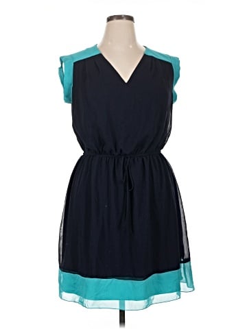 En Focus Casual Dress (view 1)