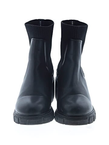 Steve Madden Ankle Boots (view 2)