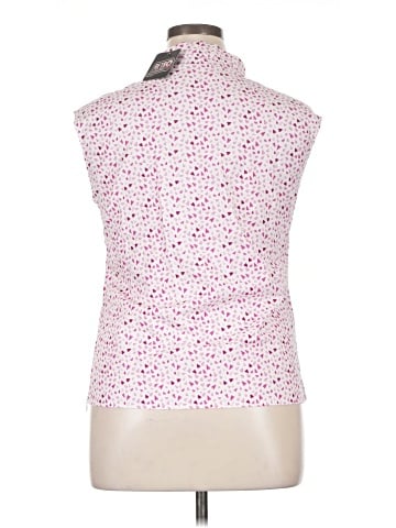 Retrolicious Sleeveless Button-Down Shirt (view 2)