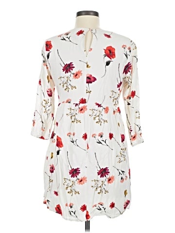 Old Navy Casual Dress (view 2)