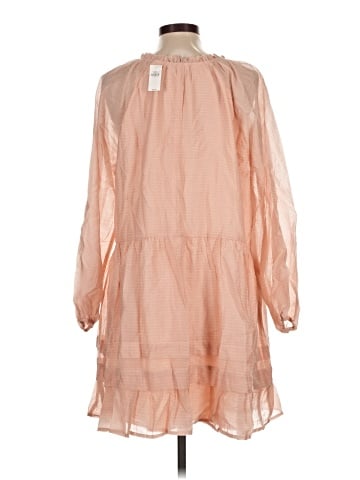 Old Navy Casual Dress (view 2)