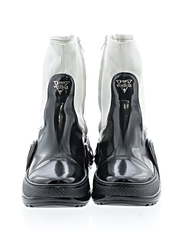 Louis Vuitton Ankle Boots (view 2)