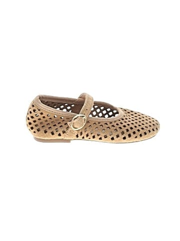 Zara Flats (view 1)