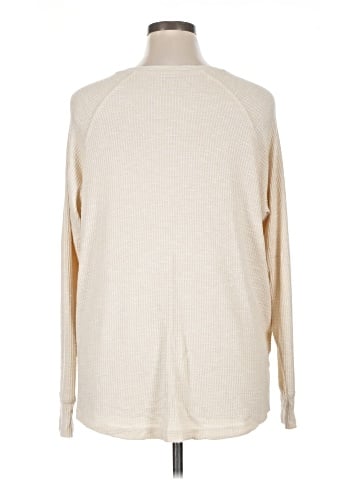 American Eagle Outfitters Pullover Sweater (view 2)