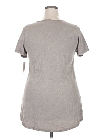 Lularoe Short Sleeve T-Shirt (view 2)