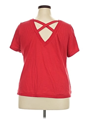 LIVI Short Sleeve T-Shirt (view 2)