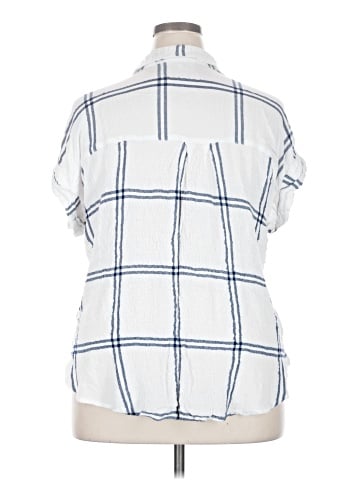 Jane and Delancey Sleeveless Button-Down Shirt (view 2)