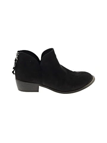 Journee Collection Ankle Boots (view 1)