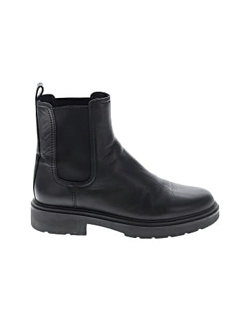 Vince. Ankle Boots (view 1)