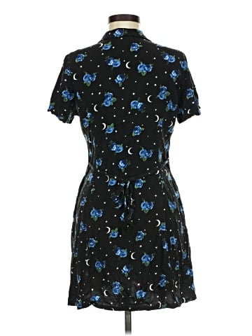 Hot Topic Casual Dress (view 2)