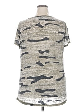 Torrid Short Sleeve T-Shirt (view 2)
