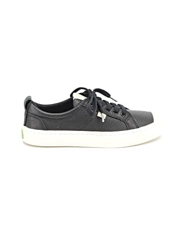 Cariuma Sneakers (view 1)