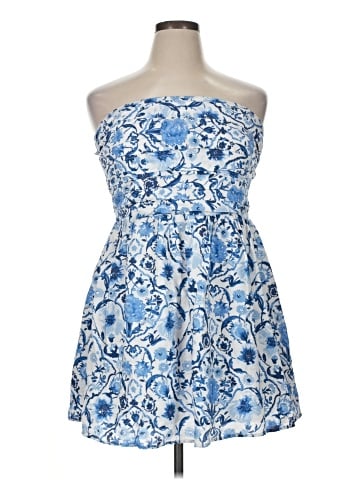 Abercrombie & Fitch Cocktail Dress (view 1)