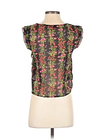 Lily White Short Sleeve Blouse (view 2)