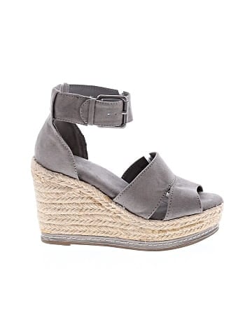 Universal Thread Wedges (view 1)