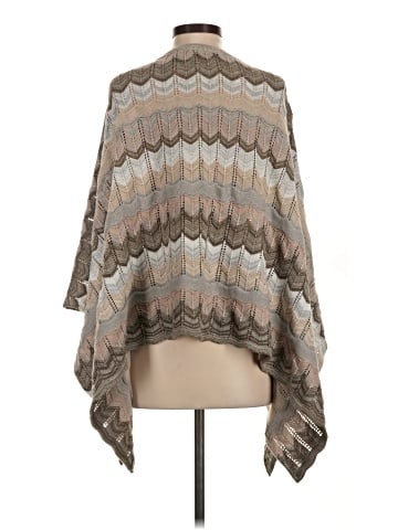 Goddis Poncho (view 2)