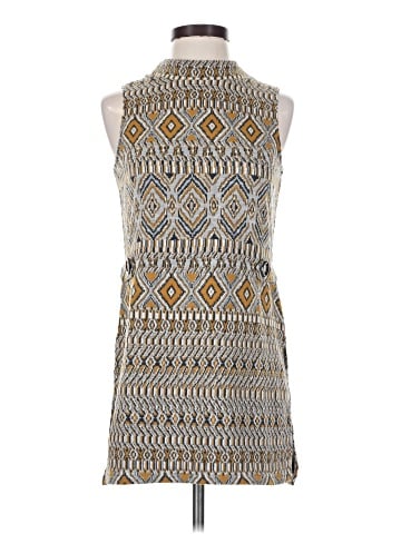 Romeo & Juliet Couture Sleeveless Top (view 1)