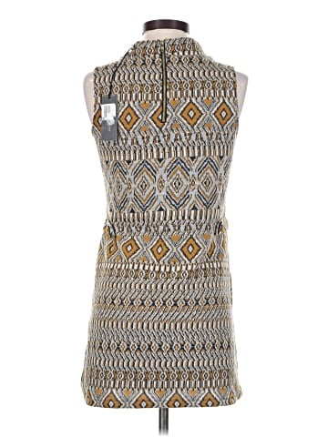 Romeo & Juliet Couture Sleeveless Top (view 2)