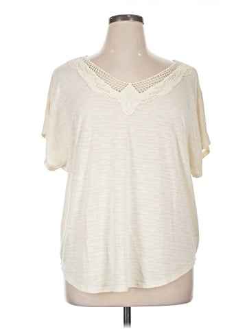 Ava & Viv Short Sleeve Top (view 1)