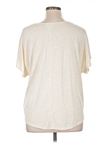 Ava & Viv Short Sleeve Top (view 2)
