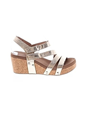 Corkys Wedges (view 1)