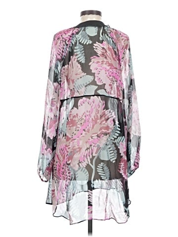 Elizabeth and James Kimono (view 2)