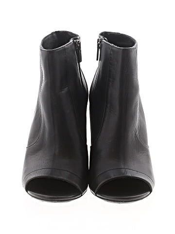 Vince. Ankle Boots (view 2)
