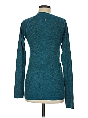 Lululemon Athletica Long Sleeve T-Shirt (view 2)