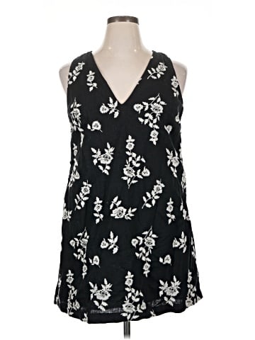 Abercrombie & Fitch Casual Dress (view 1)
