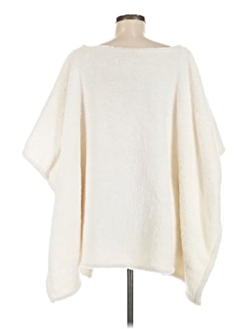 Collection Eighteen Poncho (view 2)