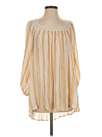 Urban Outfitters 3/4 Sleeve Blouse (view 1)