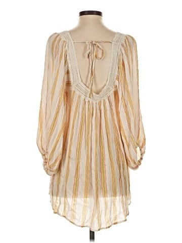 Urban Outfitters 3/4 Sleeve Blouse (view 2)