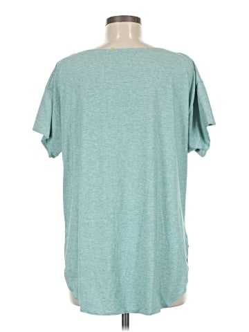 Uniqlo Short Sleeve T-Shirt (view 2)