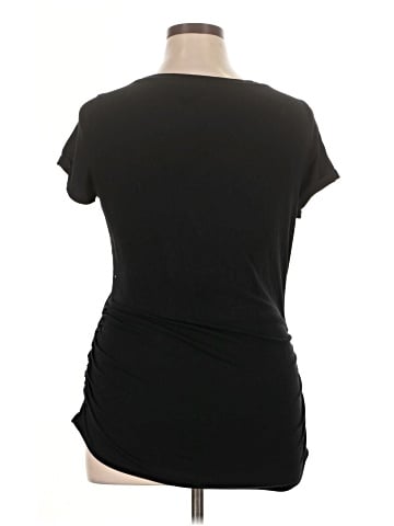Old Navy Short Sleeve T-Shirt (view 2)