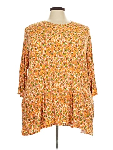 LOGO by Lori Goldstein 3/4 Sleeve T-Shirt (view 1)