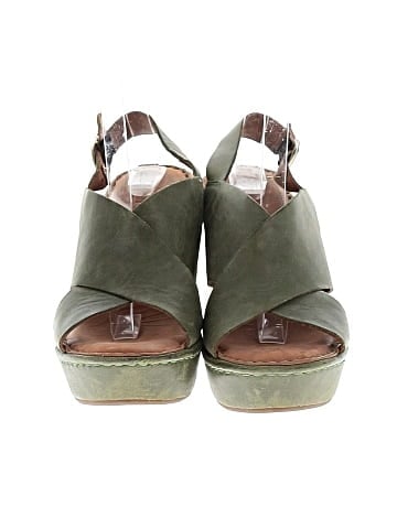 Born Crown Wedges (view 2)