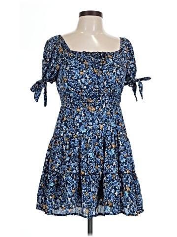 Alice & Trixie Casual Dress (view 1)