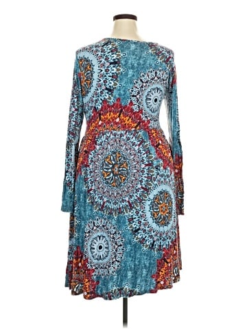 POSESHE Casual Dress (view 2)