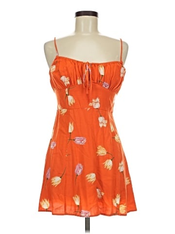 Urban Outfitters Sleeveless T-Shirt (view 1)